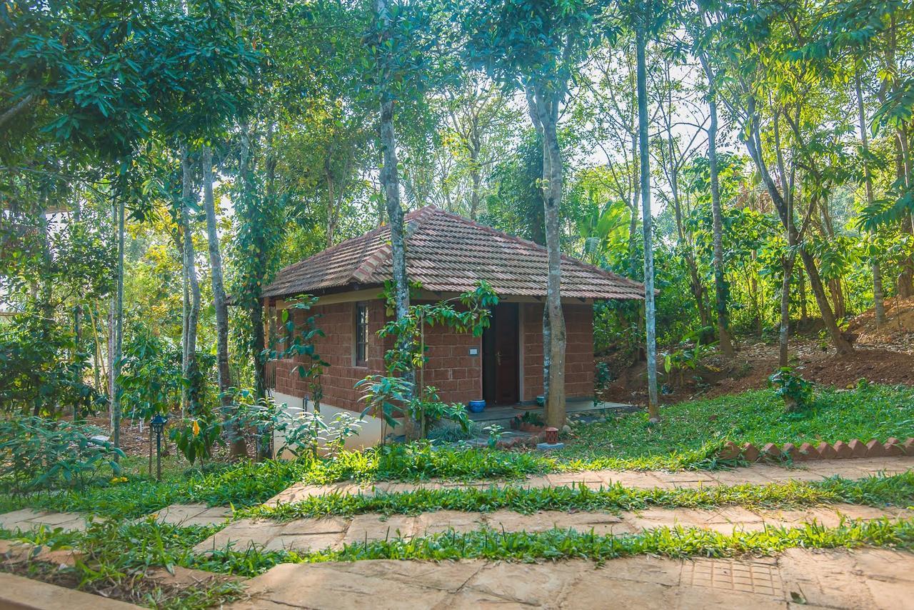 Raindrops Resorts Wayanad Султан Батери Екстериор снимка